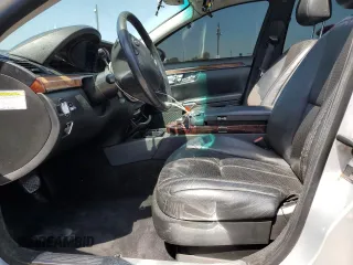2007 Mercedes-Benz S 550 z VIN WDDNG71XX7A038691, wystawiony jako Copart lot #61536005 z przebiegiem 189 565 mil mil oraz Czysty tytuł • Clean title. Historia ofert i sprzedaży dostępna na DreamBid. Obrazek 7.