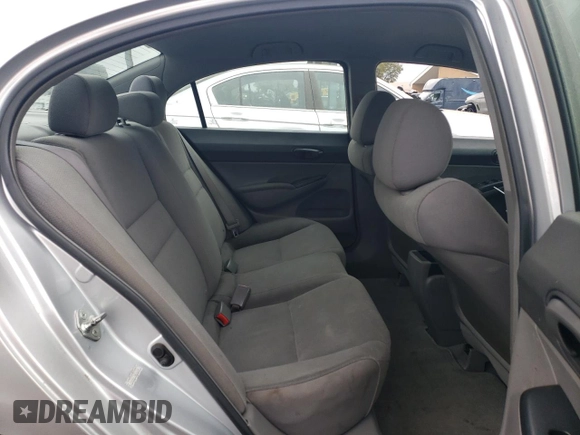 2010 Honda Civic z VIN 19XFA1E39AE028789, wystawiony jako Copart lot #71501844 z przebiegiem 136 429 mil mil oraz Szkoda całkowita • Salvage title. Historia ofert i sprzedaży dostępna na DreamBid. Obrazek 10.