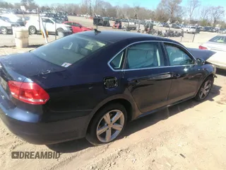 2013 Volkswagen Passat SE с VIN 1VWBP7A32DC126643, выставлен на аукционе IAAI как лот 41855329 с пробегом Не указан миль и . История ставок и продаж доступна на DreamBid. Изображение 4.