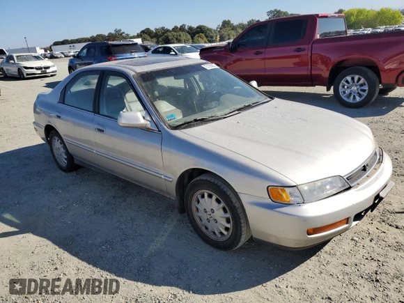 1997 Honda Accord EX with VIN 1HGCD5667VA025961, listed as a Copart auction lot 72125824 with 242,047 mi miles and Salvage Title. Bid and sale history available at carsss.com. Image 4.
