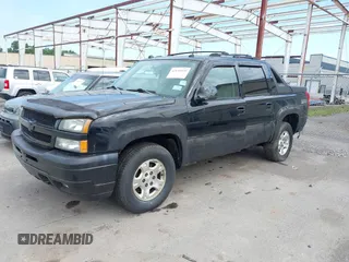 2005 Chevrolet Avalanche Z71 z VIN 3GNEK12Z25G222275, wystawiony jako IAAI lot #42616935 z przebiegiem 168 984 mil mil oraz . Historia ofert i sprzedaży dostępna na DreamBid. Obrazek 2.