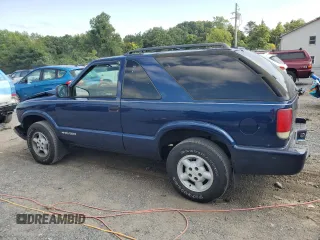 2000 Chevrolet Blazer LS with VIN 1GNCT18W3YK104430, listed as a Copart auction lot 68858864 with 47,342 mi miles and Salvage title. Bid and sale history available at DreamBid. Image 2.