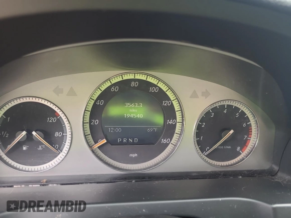 2008 Mercedes-Benz C 300 Sport z VIN WDDGF54X58F065135, wystawiony jako Copart lot #58745715 z przebiegiem 194 540 mil mil oraz Czysty tytuł • Clean title. Historia ofert i sprzedaży dostępna na DreamBid. Obrazek 8.