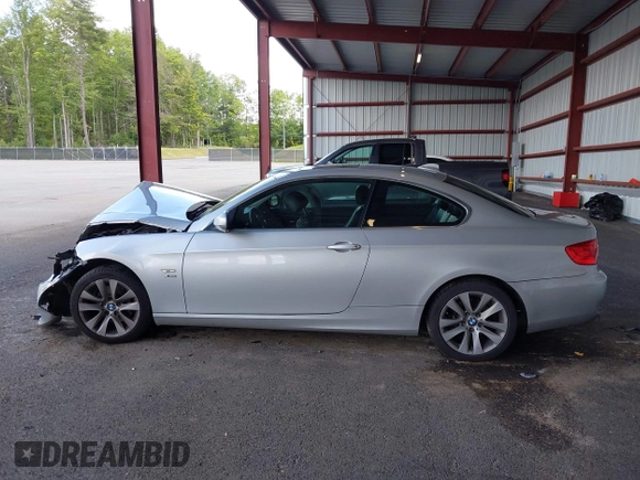 2013 BMW 3 Series 328i xDrive с VIN WBAKF3C52DJ385669, выставлен на аукционе IAAI как лот 42378813 с пробегом 113 897 миль миль и . История ставок и продаж доступна на DreamBid. Изображение 13.