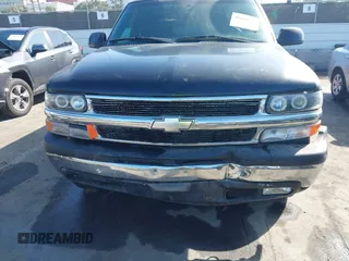 2002 Chevrolet Suburban LS with VIN 3GNEC16T72G305456, listed as a IAAI auction lot 41668190 with 1 mi miles. Bid and sale history available at carsss.com. Image 6.
