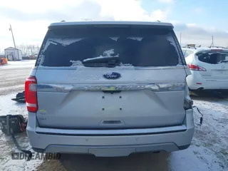 2018 Ford Expedition XLT with VIN 1FMJU1HT0JEA65668, listed as a IAAI auction lot 41005737 with 141,642 mi miles. Bid and sale history available at carsss.com. Image 16.