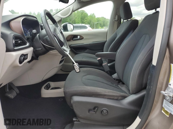 2017 Chrysler Pacifica Touring with VIN 2C4RC1DG5HR537931, listed as a Copart auction lot 55613605 with 159,536 mi miles and Salvage Title. Bid and sale history available at DreamBid. Image 7.