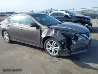 2016 Nissan Altima 3.5 SL with VIN 1N4BL3AP4GC121934, listed as a IAAI auction lot 41530634 with 226,950 mi miles. Bid and sale history available at carsss.com. Image 1.