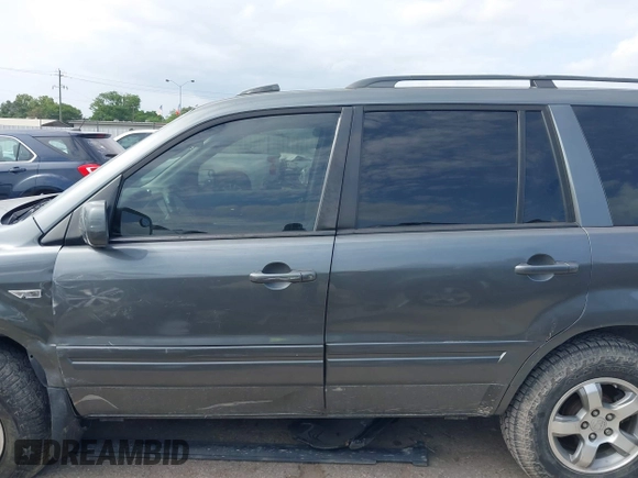 2008 Honda Pilot SE z VIN 5FNYF28398B002984, wystawiony jako IAAI lot #42105823 z przebiegiem 173 590 mil mil oraz . Historia ofert i sprzedaży dostępna na DreamBid. Obrazek 14.