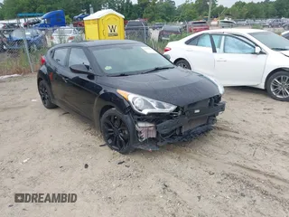 2013 Hyundai Veloster w/Black Int с VIN KMHTC6AD3DU084995, выставлен на аукционе IAAI как лот 42513920 с пробегом 103 595 миль миль и . История ставок и продаж доступна на DreamBid. Изображение 1.