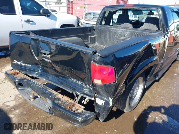 2001 Chevrolet S-10 LS with VIN 1GCCS19W718230397, listed as a IAAI auction lot 41293765 with 151,578 mi miles and . Bid and sale history available at DreamBid. Image 6.