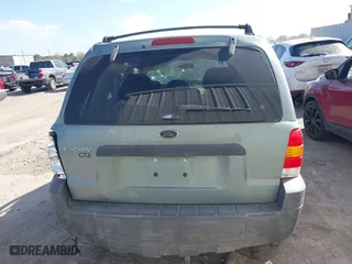 2005 Ford Escape XLT with VIN 1FMYU03175KA84787, listed as a IAAI auction lot 41814099 with 168,342 mi miles. Bid and sale history available at carsss.com. Image 16.
