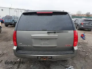 2007 GMC Yukon XL SLT with VIN 1GKFK16367J222143, listed as a IAAI auction lot 41676370 with 211,565 mi miles. Bid and sale history available at carsss.com. Image 17.