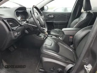 2020 Jeep Cherokee Altitude z VIN 1C4PJMLX4LD505953, wystawiony jako Copart lot #57339175 z przebiegiem 53 194 mil mil oraz Szkoda całkowita • Salvage title. Historia ofert i sprzedaży dostępna na DreamBid. Obrazek 7.