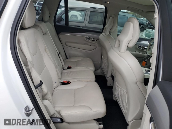 2021 Volvo XC90 Momentum z VIN YV4102CK2M1751708, wystawiony jako Copart lot #85919094 z przebiegiem 57 793 mil mil oraz Szkoda całkowita • Salvage title. Historia ofert i sprzedaży dostępna na DreamBid. Obrazek 11.
