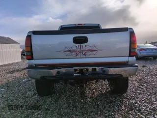 2006 GMC Sierra 1500HD SLE1 z VIN 1GTGK13U06F230477, wystawiony jako Copart lot #46620105 z przebiegiem 145 432 mil mil oraz Szkoda całkowita • Salvage title. Historia ofert i sprzedaży dostępna na DreamBid. Obrazek 6.