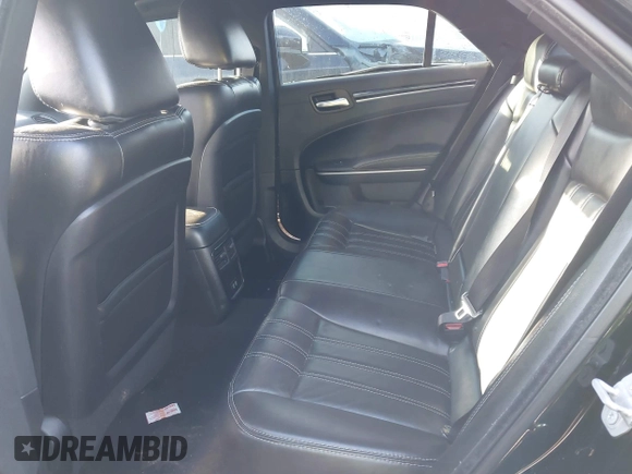 2019 Chrysler 300 with VIN 2C3CCABG6KH637059, listed as a IAAI auction lot 41631640 with 95,254 mi miles. Bid and sale history available at carsss.com. Image 8.