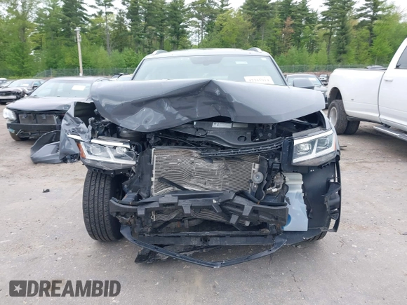 2020 Volkswagen Atlas SEL with VIN 1V2ME2CA3LC220933, listed as a IAAI auction lot 42265014 with 43,343 mi miles and . Bid and sale history available at DreamBid. Image 13.