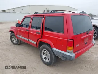2000 Jeep Cherokee with VIN 1J4FT48S6YL206569, listed as a IAAI auction lot 41561948 with 189,544 mi miles and . Bid and sale history available at DreamBid. Image 3.