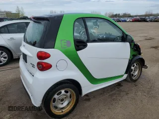 2014 Smart fortwo Passion with VIN WMEEJ9AA2EK763908, listed as a Copart auction lot 56653535 with 26,423 mi miles and Clean title. Bid and sale history available at DreamBid. Image 3.