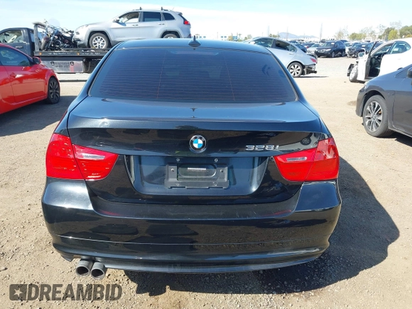 2011 BMW 3 Series 328i with VIN WBAPH5C55BA443024, listed as a IAAI auction lot 41838910 with Not Provided miles and . Bid and sale history available at carsss.com. Image 16.