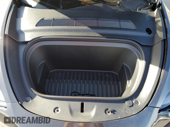 2025 Tesla Model Y Long Range with VIN 7SAYGDEE4SF272942, listed as a Copart auction lot 45817885 with 2,308 mi miles and Salvage Title. Bid and sale history available at DreamBid. Image 14.