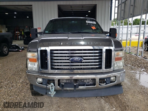 2009 Ford F-250 XL z VIN 1FTSW21RX9EB01871, wystawiony jako Copart lot #65187565 z przebiegiem 264 331 mil mil oraz Czysty tytuł • Clean title. Historia ofert i sprzedaży dostępna na DreamBid. Obrazek 5.