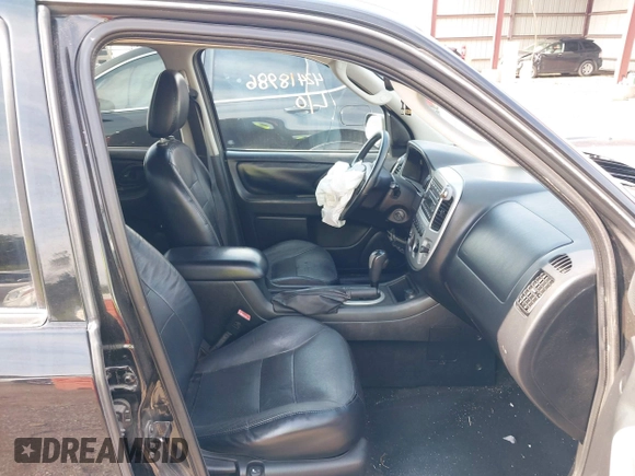 2005 Ford Escape Limited with VIN 1FMYU94175KB42352, listed as a IAAI auction lot 42418986 with 245,012 mi miles and . Bid and sale history available at DreamBid. Image 5.