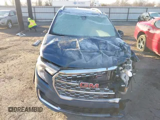 2024 GMC Terrain Denali with VIN 3GKALXEG3RL395046, listed as a IAAI auction lot 41204297 with 2,694 mi miles. Bid and sale history available at carsss.com. Image 6.
