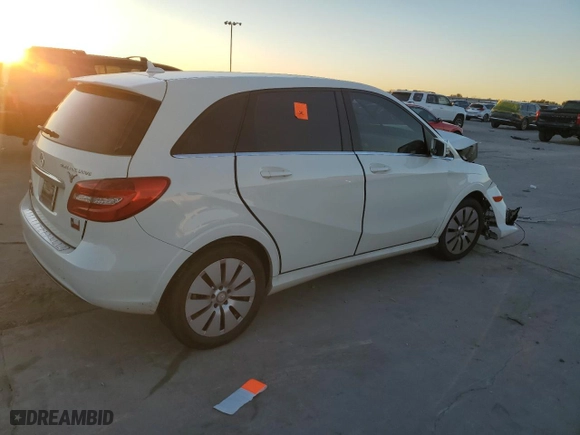 2014 Mercedes-Benz B-Class with VIN WDDVP9AB0EJ001291, listed as a Copart auction lot 81073134 with 0 mi miles and Salvage Title. Bid and sale history available at carsss.com. Image 3.