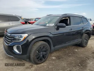2024 Volkswagen Atlas SE z VIN 1V2WR2CA4RC561067, wystawiony jako Copart lot #46901915 z przebiegiem 13 600 mil mil oraz Szkoda całkowita • Salvage title. Historia ofert i sprzedaży dostępna na DreamBid. Obrazek 1.