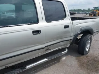 2004 Toyota Tacoma PreRunner with VIN 5TEGN92N24Z407112, listed as a IAAI auction lot 42290814 with 261,850 mi miles and . Bid and sale history available at DreamBid. Image 6.