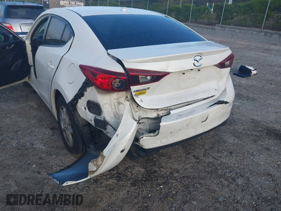 2014 Mazda 3 i Grand Touring with VIN JM1BM1W72E1122173, listed as a IAAI auction lot 41922628 with 118,772 mi miles and . Bid and sale history available at carsss.com. Image 6.