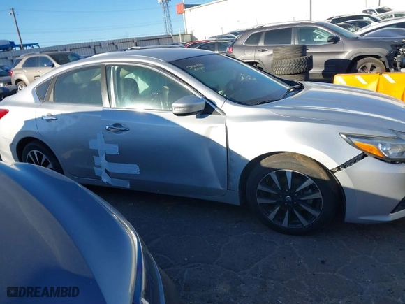 2018 Nissan Altima 2.5 S with VIN 1N4AL3AP0JC254421, listed as a IAAI auction lot 41634500 with 186,554 mi miles. Bid and sale history available at carsss.com. Image 13.