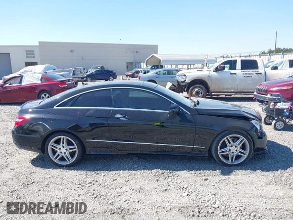 2011 Mercedes-Benz E-Class E 550 with VIN WDDKJ7CB7BF076428, listed as a IAAI auction lot 41785339 with 111,582 mi miles. Bid and sale history available at carsss.com. Image 12.
