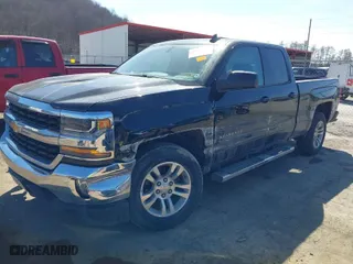 2019 Chevrolet Silverado 1500 LD LT with VIN 2GCVKPEC5K1108035, listed as a IAAI auction lot 41772229 with 206,466 mi miles. Bid and sale history available at carsss.com. Image 2.