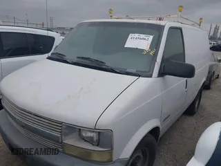 1998 Chevrolet Astro Cargo Van with VIN 1GCDM19W4WB133439, listed as a IAAI auction lot 41456062 with 310,476 mi miles. Bid and sale history available at carsss.com. Image 2.
