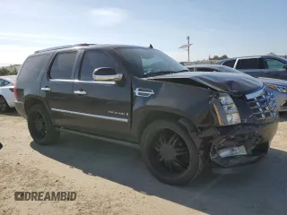 2008 Cadillac Escalade z VIN 1GYFK63808R180204, wystawiony jako Copart lot #55704295 z przebiegiem 156 101 mil mil oraz Szkoda całkowita • Salvage title. Historia ofert i sprzedaży dostępna na DreamBid. Obrazek 4.