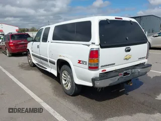 2001 Chevrolet Silverado 1500 LS with VIN 1GCEK19T21E163207, listed as a IAAI auction lot 42059312 with 253,281 mi miles and . Bid and sale history available at DreamBid. Image 3.