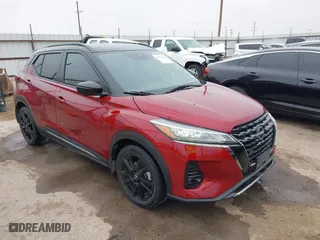 2022 Nissan Kicks SR with VIN 3N1CP5DV9NL495582, listed as a IAAI auction lot 41535688 with 19,570 mi miles. Bid and sale history available at carsss.com. Image 1.