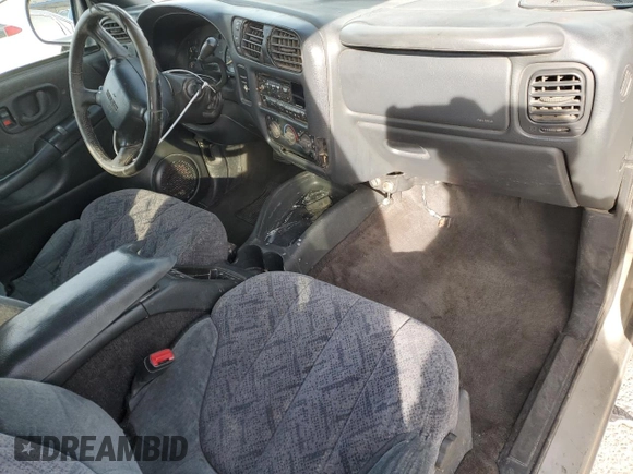 1999 GMC Sonoma SLS w/1SJ Pkg with VIN 1GTCT19W2X8516874, listed as a Copart auction lot 85501674 with 158,205 mi miles and Salvage Title. Bid and sale history available at carsss.com. Image 8.