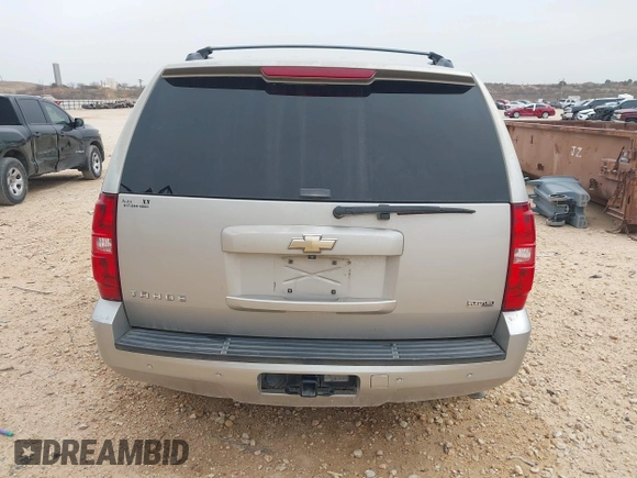 2009 Chevrolet Tahoe 2LT z VIN 1GNFC23039R152640, wystawiony jako IAAI lot #41372840 z przebiegiem 273 428 mil mil oraz . Historia ofert i sprzedaży dostępna na DreamBid. Obrazek 16.