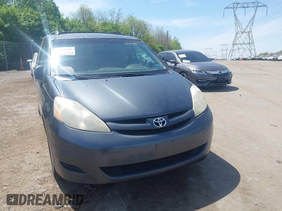 2008 Toyota Sienna XLE with VIN 5TDBK22C38S010150, listed as a IAAI auction lot 42070786 with 185,778 mi miles and . Bid and sale history available at DreamBid. Image 6.