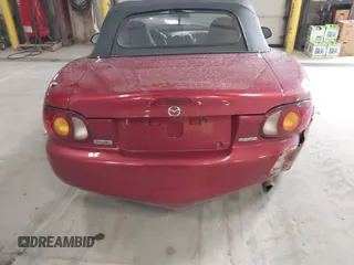 2001 Mazda MX-5 Miata with VIN JM1NB353X10215794, listed as a IAAI auction lot 42092359 with 121,684 mi miles and . Bid and sale history available at DreamBid. Image 17.