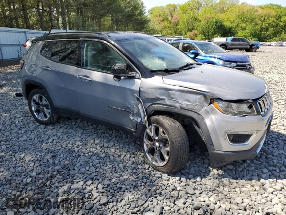 2020 Jeep Compass Limited with VIN 3C4NJDCBXLT155752, listed as a Copart auction lot 55040775 with 135,605 mi miles and Salvage title. Bid and sale history available at DreamBid. Image 4.