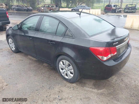 2014 Chevrolet Cruze LS with VIN 1G1PA5SG5E7187746, listed as a IAAI auction lot 41928039 with 98,633 mi miles. Bid and sale history available at carsss.com. Image 3.
