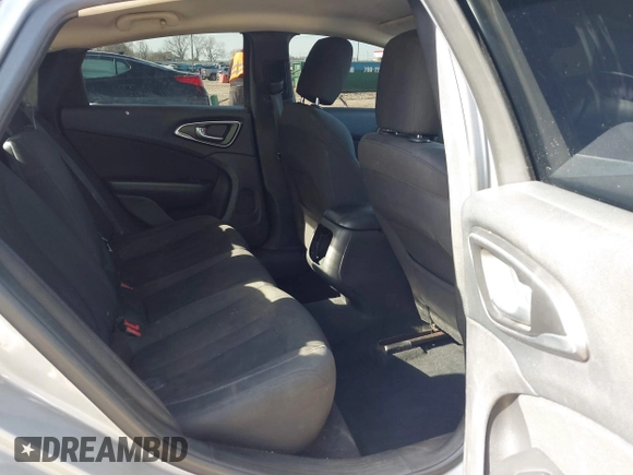 2016 Chrysler 200 Limited with VIN 1C3CCCAB8GN133550, listed as a IAAI auction lot 41728797 with 87,776 mi miles. Bid and sale history available at carsss.com. Image 8.