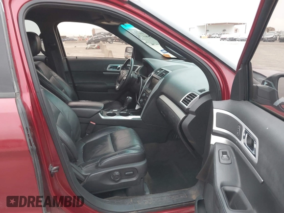 2014 Ford Explorer XLT z VIN 1FM5K7D88EGA22136, wystawiony jako IAAI lot #41347801 z przebiegiem 194 454 mil mil oraz . Historia ofert i sprzedaży dostępna na DreamBid. Obrazek 5.