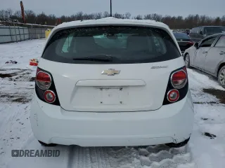 2016 Chevrolet Sonic LS z VIN 1G1JA6SH6G4105225, wystawiony jako Copart lot #89131055 z przebiegiem 112 365 mil mil oraz Szkoda całkowita • Salvage title. Historia ofert i sprzedaży dostępna na DreamBid. Obrazek 6.
