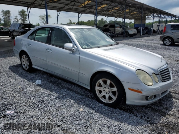 2008 Mercedes-Benz E 320 with VIN WDBUF22X58B266439, listed as a Copart auction lot 61152695 with 82,576 mi miles and Salvage title. Bid and sale history available at DreamBid. Image 4.